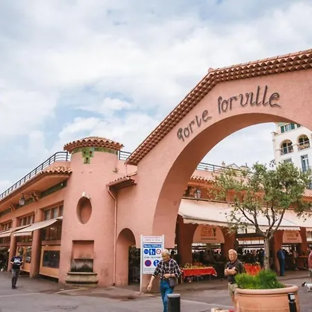 And Festival Palais Apartament