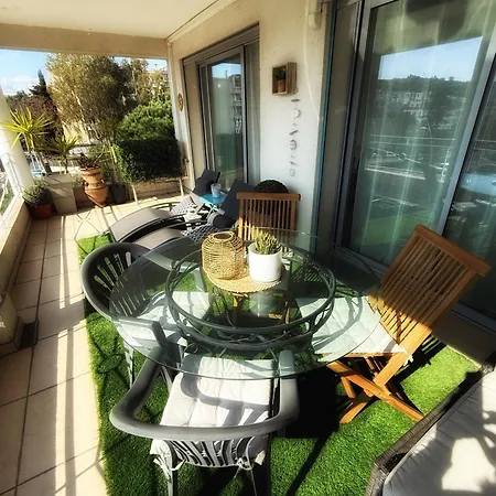 And Festival Palais Apartament